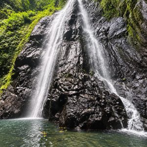 Cascada a la selva de São Tomé